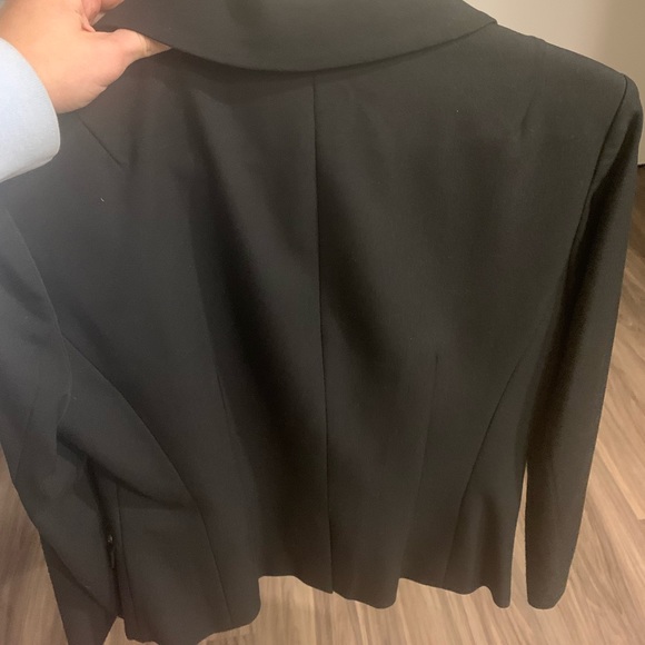 Beautiful Blazer - Picture 3 of 3